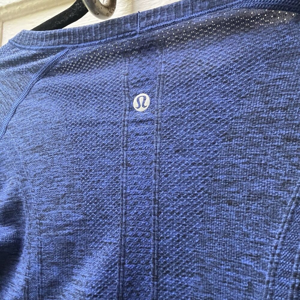 Lululemon Swiftly Tech Long Sleeve Crew Sz 6 Blue Running Fitness Yoga Workout - Picture 5 of 9